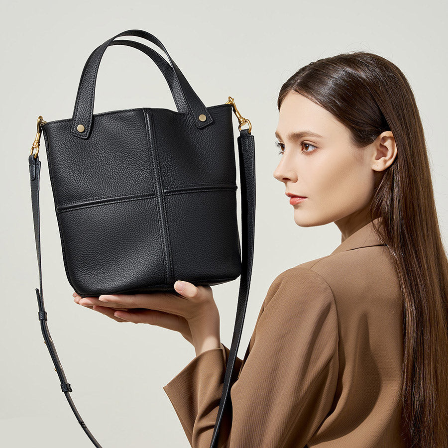 Women’s Leather Crossbody Bag – Amber