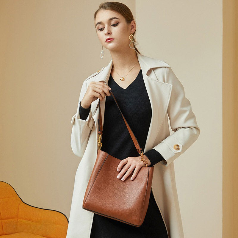 Women’s Leather Shoulder Bag – Odelia